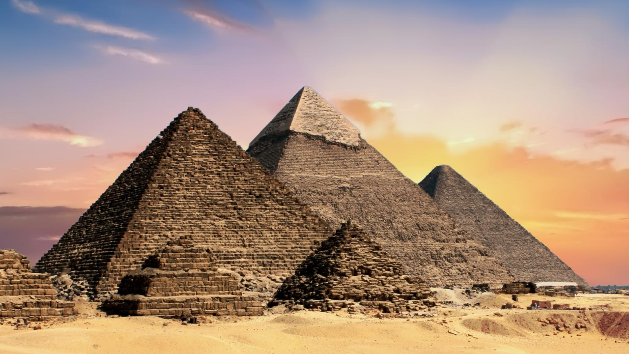 Free Microsoft Teams BG Pyramids Egypt